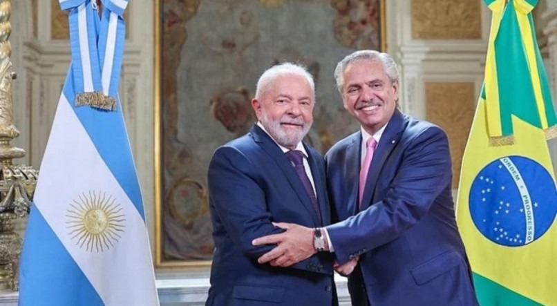 MOEDA COMUM: acordo do Brasil e Argentina pode acabar com o Real? Entenda